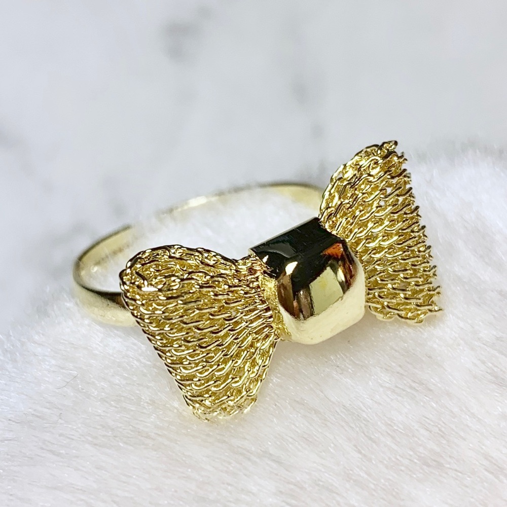 Bow Ring